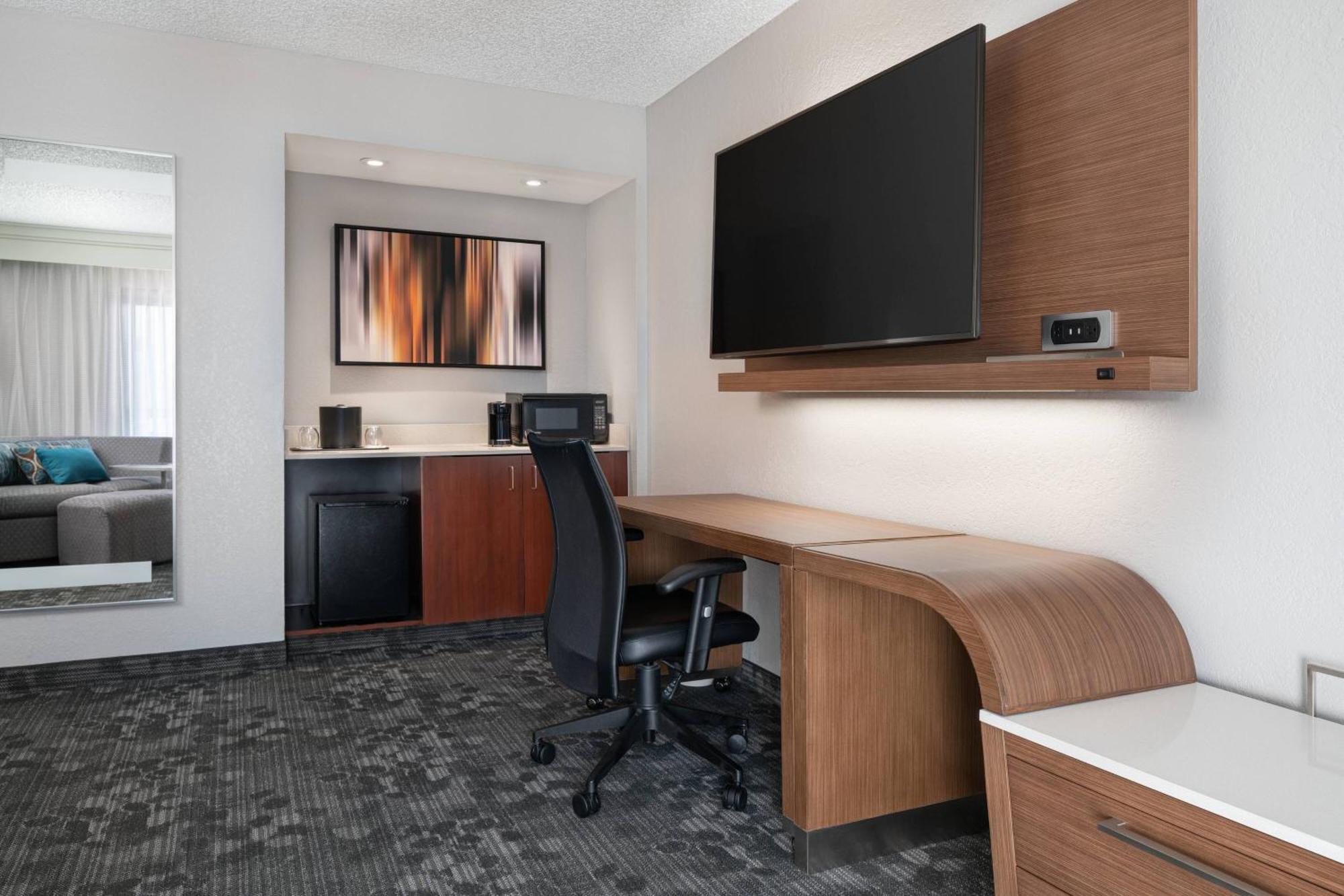 Courtyard By Marriott Las Vegas Convention Center Exteriör bild